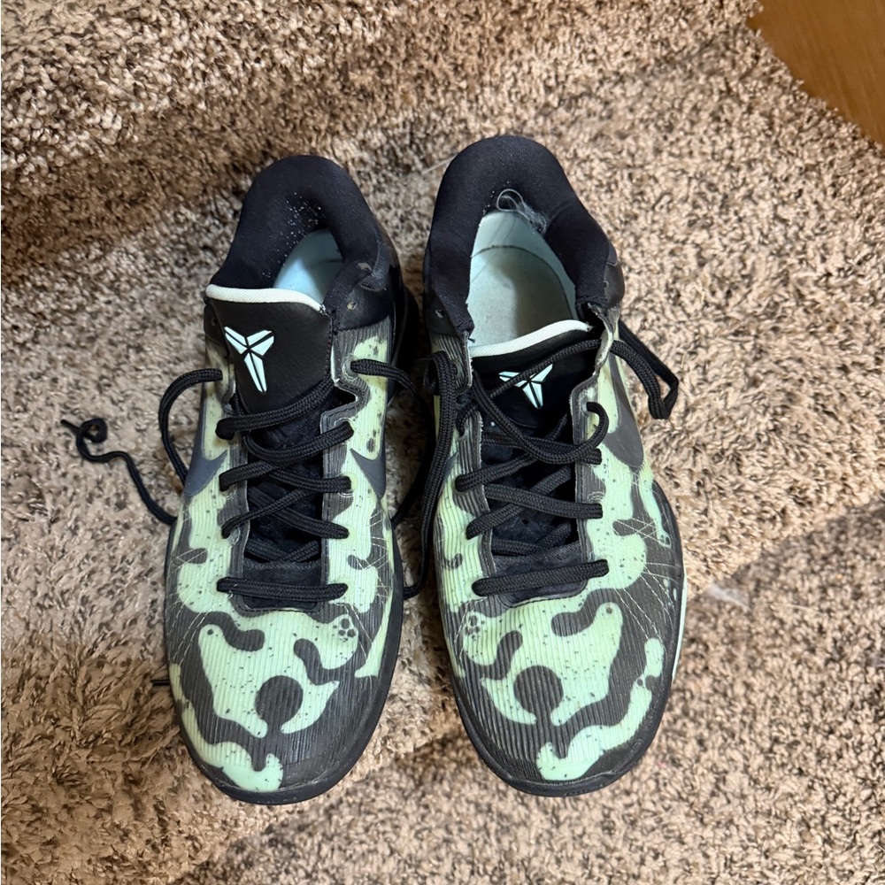 Nike Zoom Kobe 7 ‘Poison Dart Frogs’